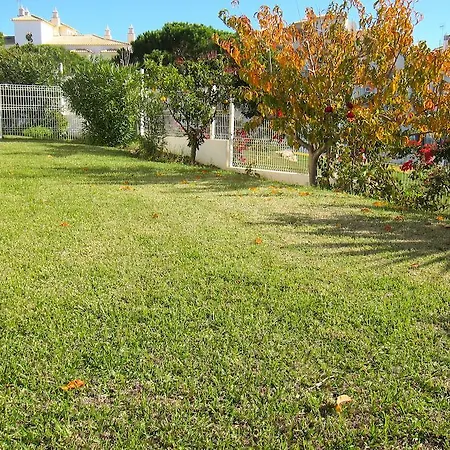 6 Bedroom Brady Private With Pool And Garden Вілла