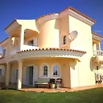 Heated Pool 6 Bedroom Private In Center Of Olhos De Agua ヴィラ アルブフェイラ