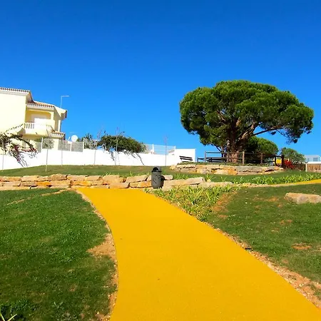 Heated Pool 6 Bedroom Private In Center Of Olhos De Agua