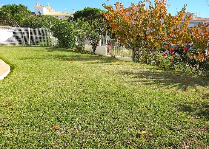 Heated Pool 6 Bedroom Private In Center Of Olhos De Agua Villa