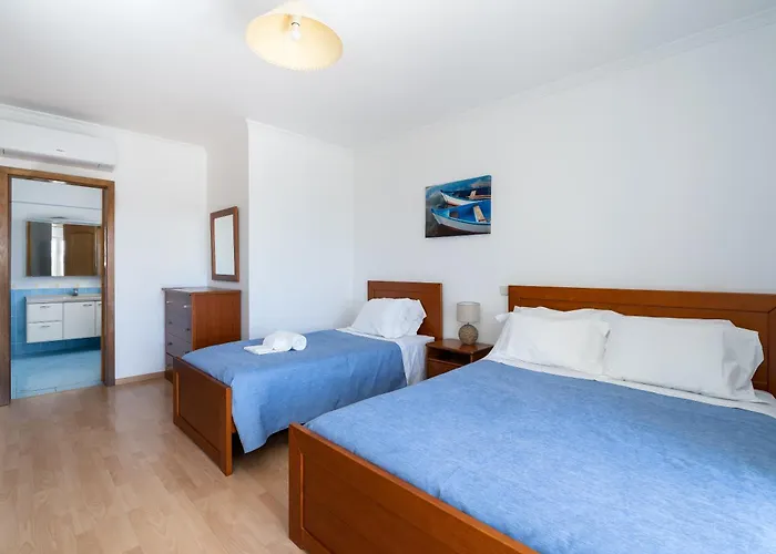 Heated Pool 6 Bedroom Private In Center Of Olhos De Agua *