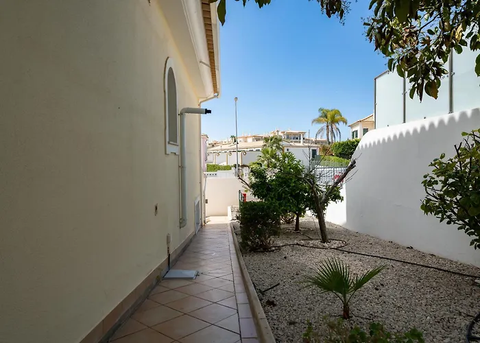 Villa Heated Pool 6 Bedroom Private In Center Of Olhos De Agua *