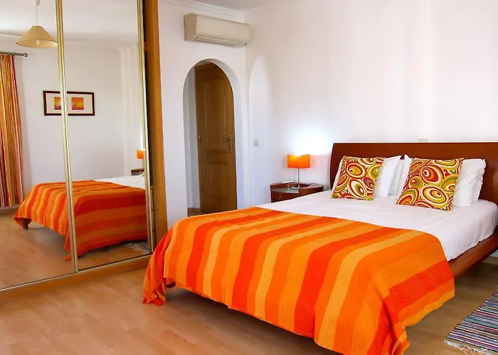 Villa Heated Pool 6 Bedroom Private In Center Of Olhos De Agua *