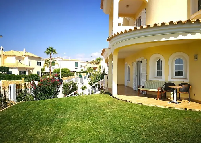 Heated Pool 6 Bedroom Private In Center Of Olhos De Agua Villa *