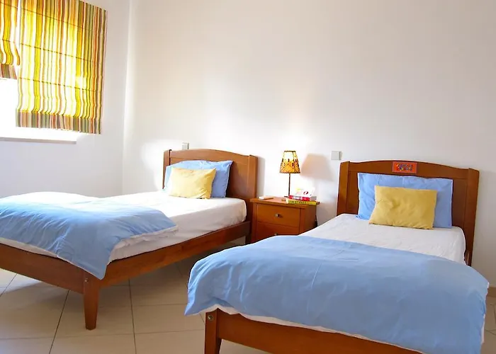 别墅 Heated Pool 6 Bedroom Private In Center Of Olhos De Agua 阿尔布费拉