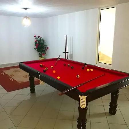 וילה 6 Bedroom Brady Private With Pool And Garden אלבופיירה